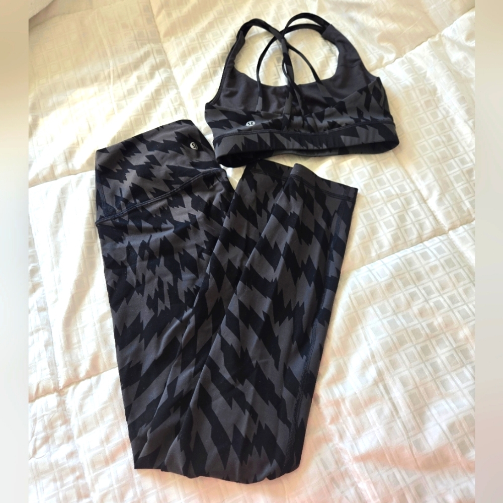 🔥Lululemon Matching Set Voltage Graphite Black and Gray Set 2 bra 4 leggings🔥